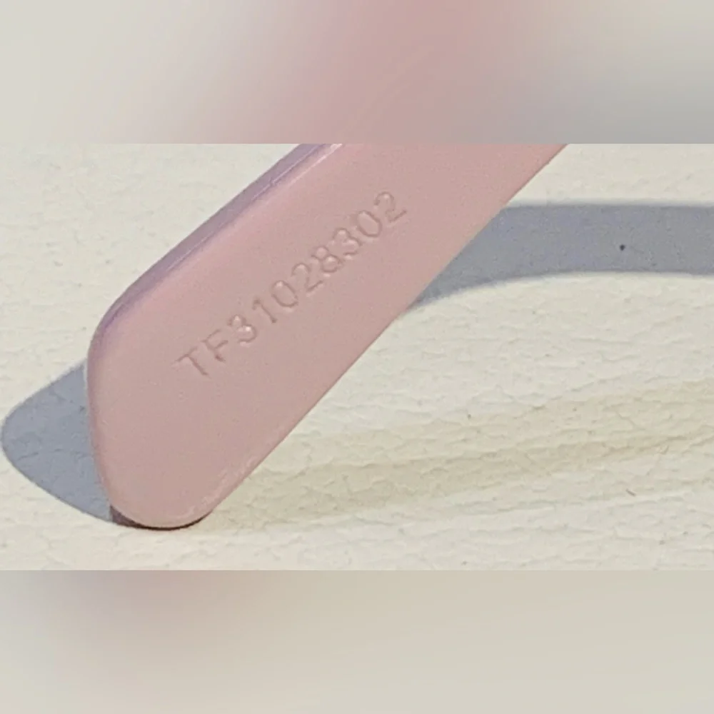 New CELINE PARIS Sunglasses - Picture 8 of 8